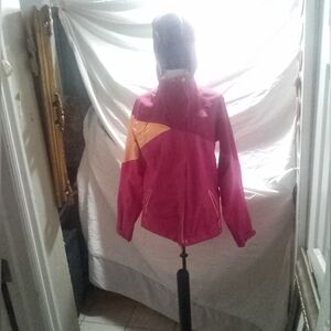 The North Face Pink and Orange Ski Jacket with Stand-Up Collar Size Xs